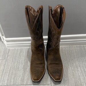 Round Up D Toe Western Boot